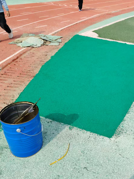 佛山球场翻新修补改造专项服务介绍